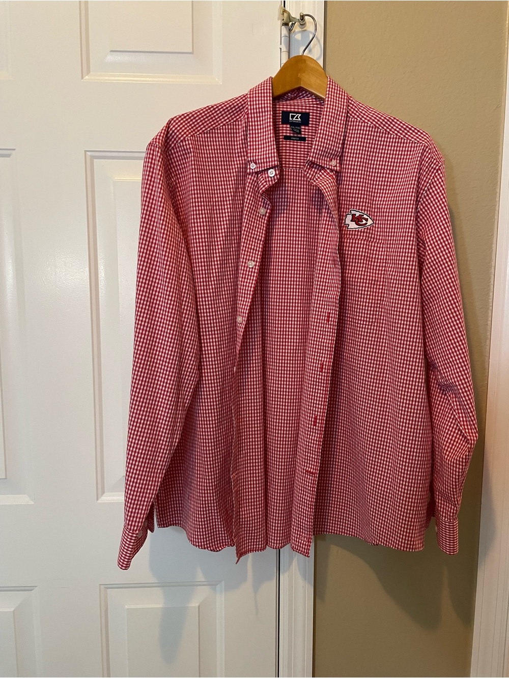 Men's XXL Cutter & Buck Kansas City Chiefs Red Gingham Button-Up Shirt